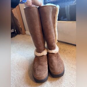 Ugg sunburst 2 size 11 chestnut